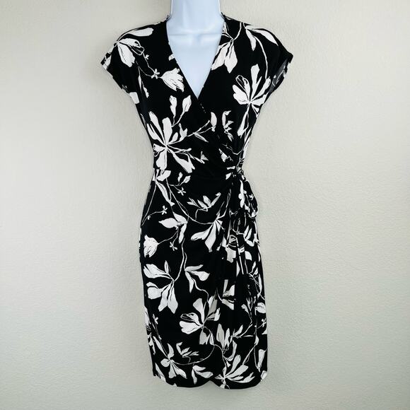Maggy London Black White Floral Matte Jersey Short Sleeve Midi Wrap Dress 0 NWOT - Picture 16 of 16